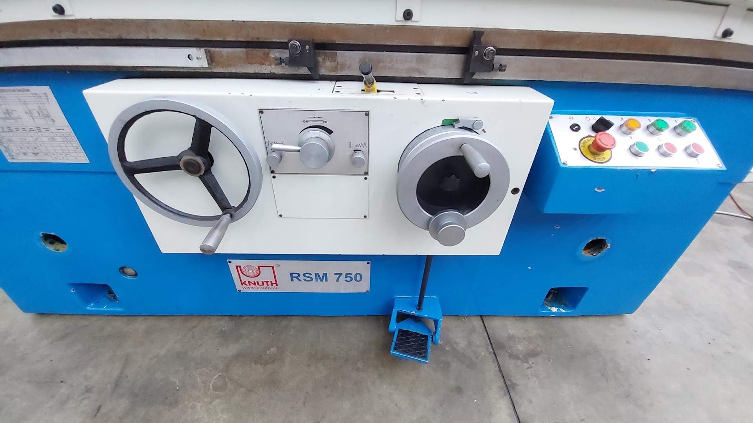 Used KNUTH RSM 750