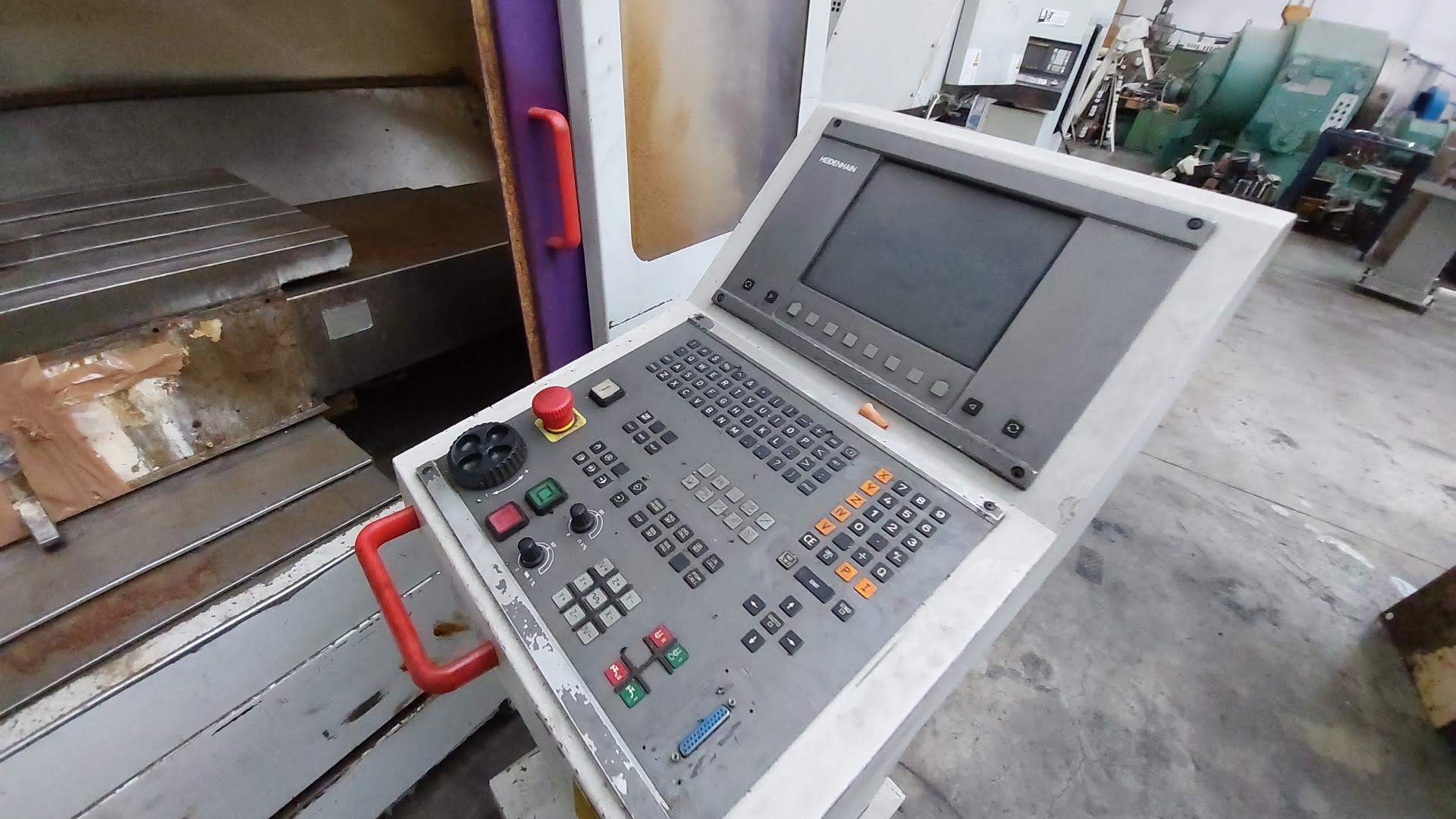 Used Bridgeport VMC 800 - 22