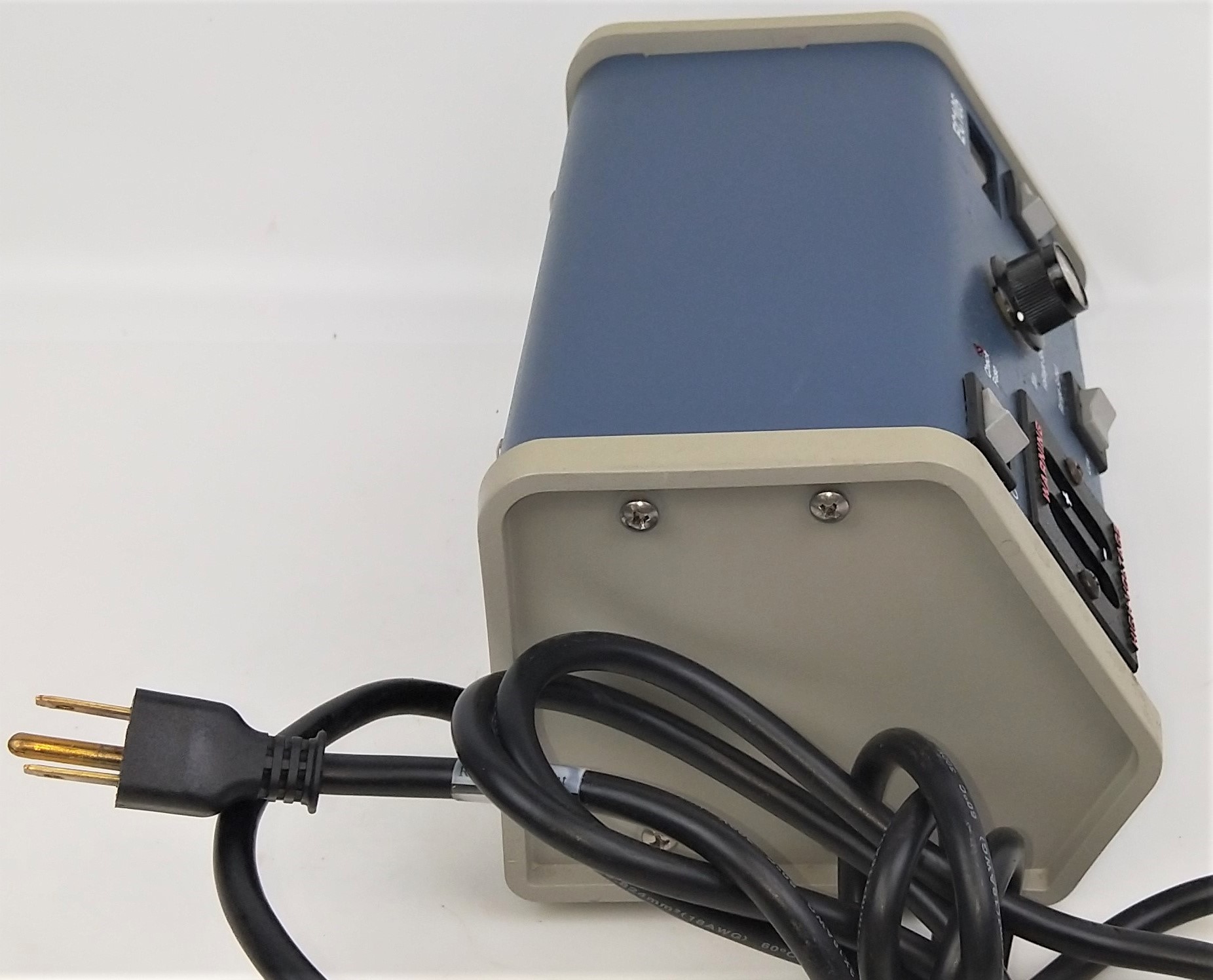 Used Thermo Fisher EC105 Power Supply