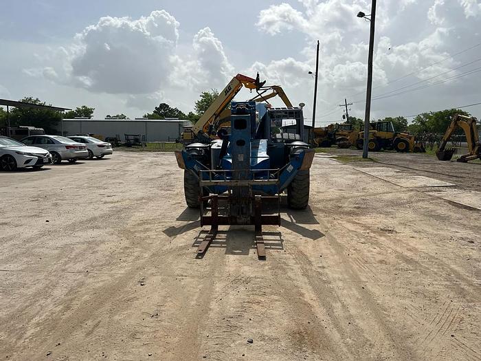 Used 2011 GENIE GTH-1056 TELEHANDLER