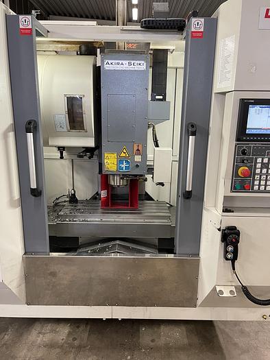 Använd 2009 Akira Seiki  V2.5 XP