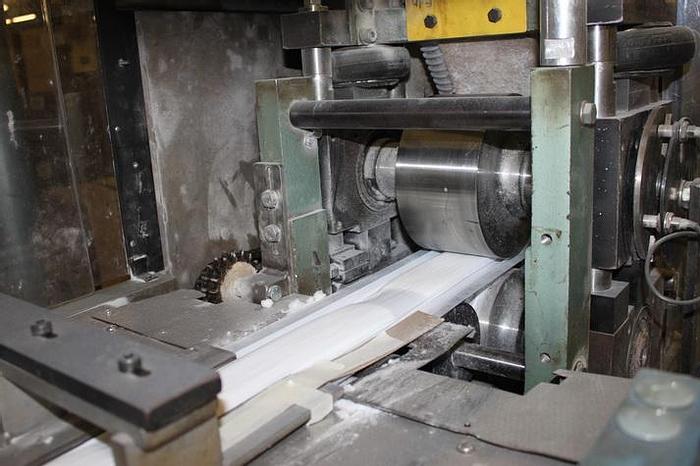 Used MOLNYCKE SANITARY PAD LINE OVERNIGHT SIZE 178 FPM