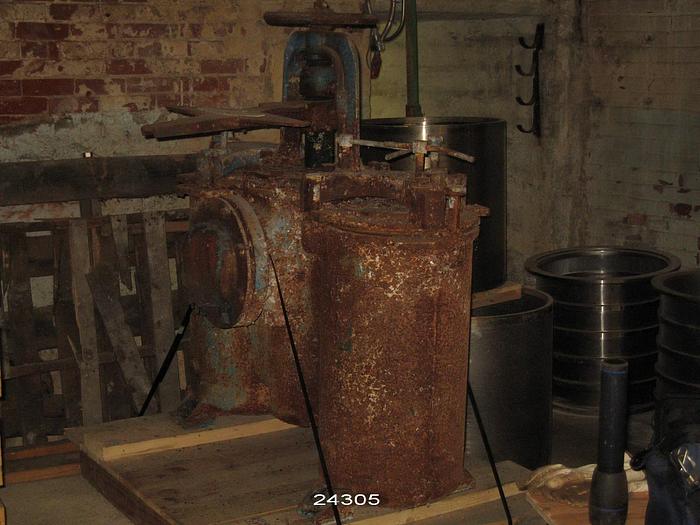 Used Hayward  Hayward Raw Water Strainer, Dual Canister, 8" Inlet And Outlet Flanges, Iron Body, Bronze Internals, Canister Filter Has 1/8" Holes Outside, Fine Wire Screen On Inside, Physical Size, 53" Long, 51" Tall, 25" Wie, 200Lbs Max Working Pressure #24305