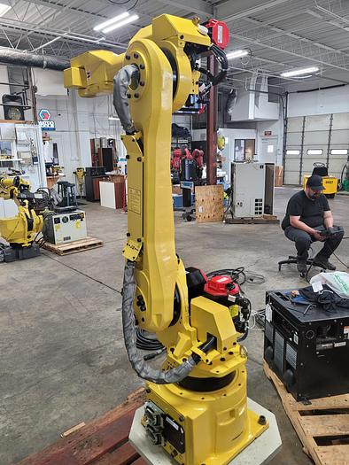 Refurbished Fanuc M-16ib Industrial Robot with R-J3IB Controller