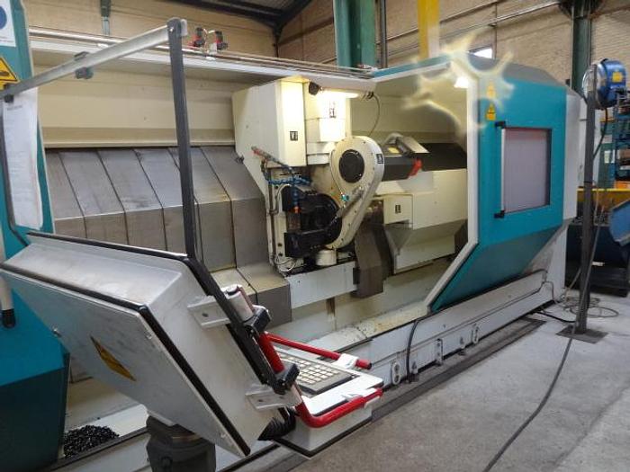 Utilisé Machine CNC d’usinage de vis mère