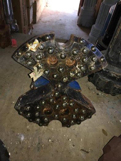 12" Carbide Bit 2-1/4" x 3-1/4" Thread