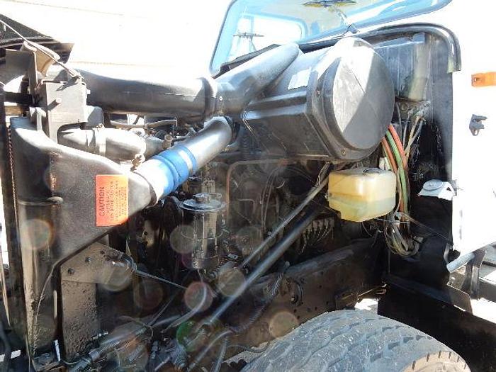 Used 1999 International 2574