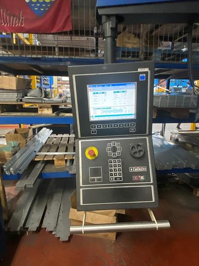 Used 2003 Trumpf TrumaBend V230 CNC Pressbrake