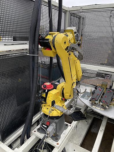 Used 2008 FANUC M10iA DUAL ARM ROBOTIC FOAM CELL WITH A/B SIDED INDEX TABE/ COULD CONVERT TO WELD CELL
