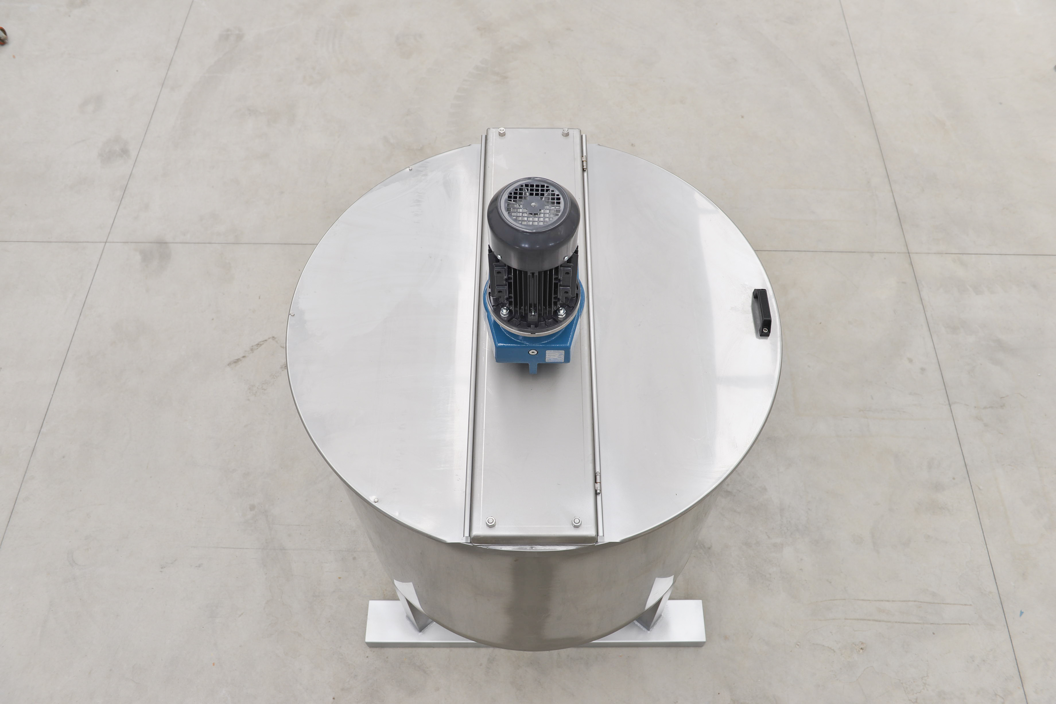 Mixer for liquids or resins, 1000 Liters