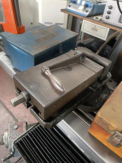 Buone Fresatrice a testa veloce KONDIA POWERMILL FV-1