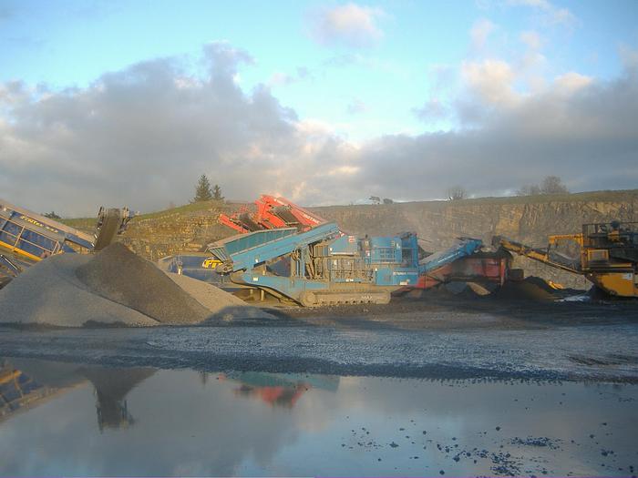 Used Terex Pegson 1000 Maxtrack cone crusher