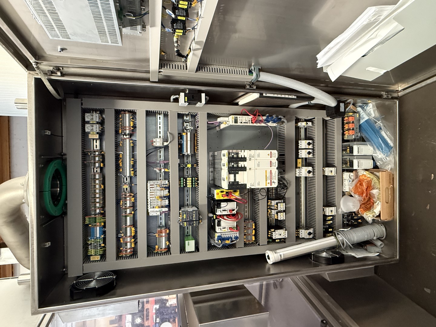 Used Cup filling and sealing machine Grunwald Rotary 12.000E/1-/2