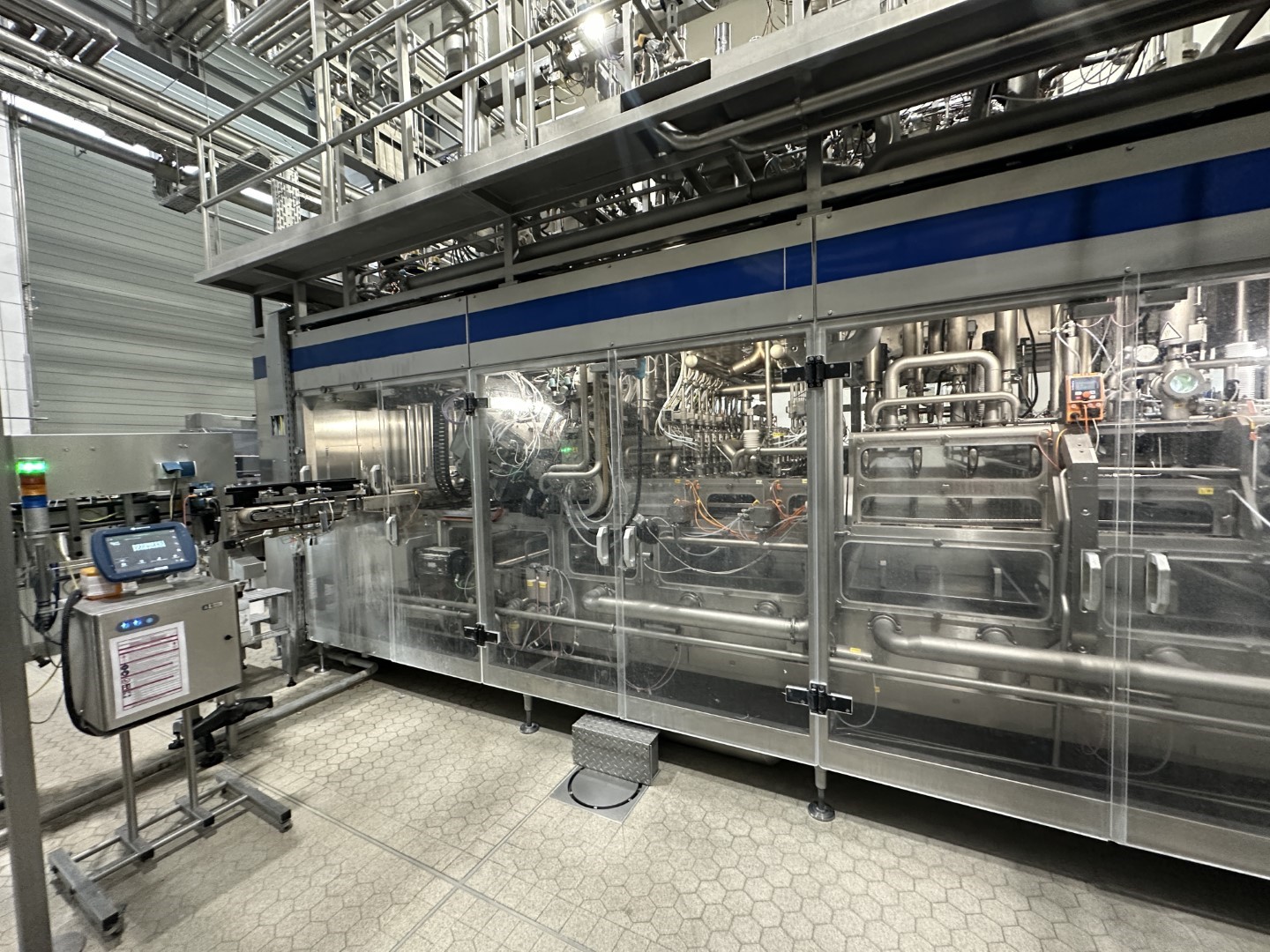 Used Aseptic PET Bottle filling machine - SIG Asbofill 710