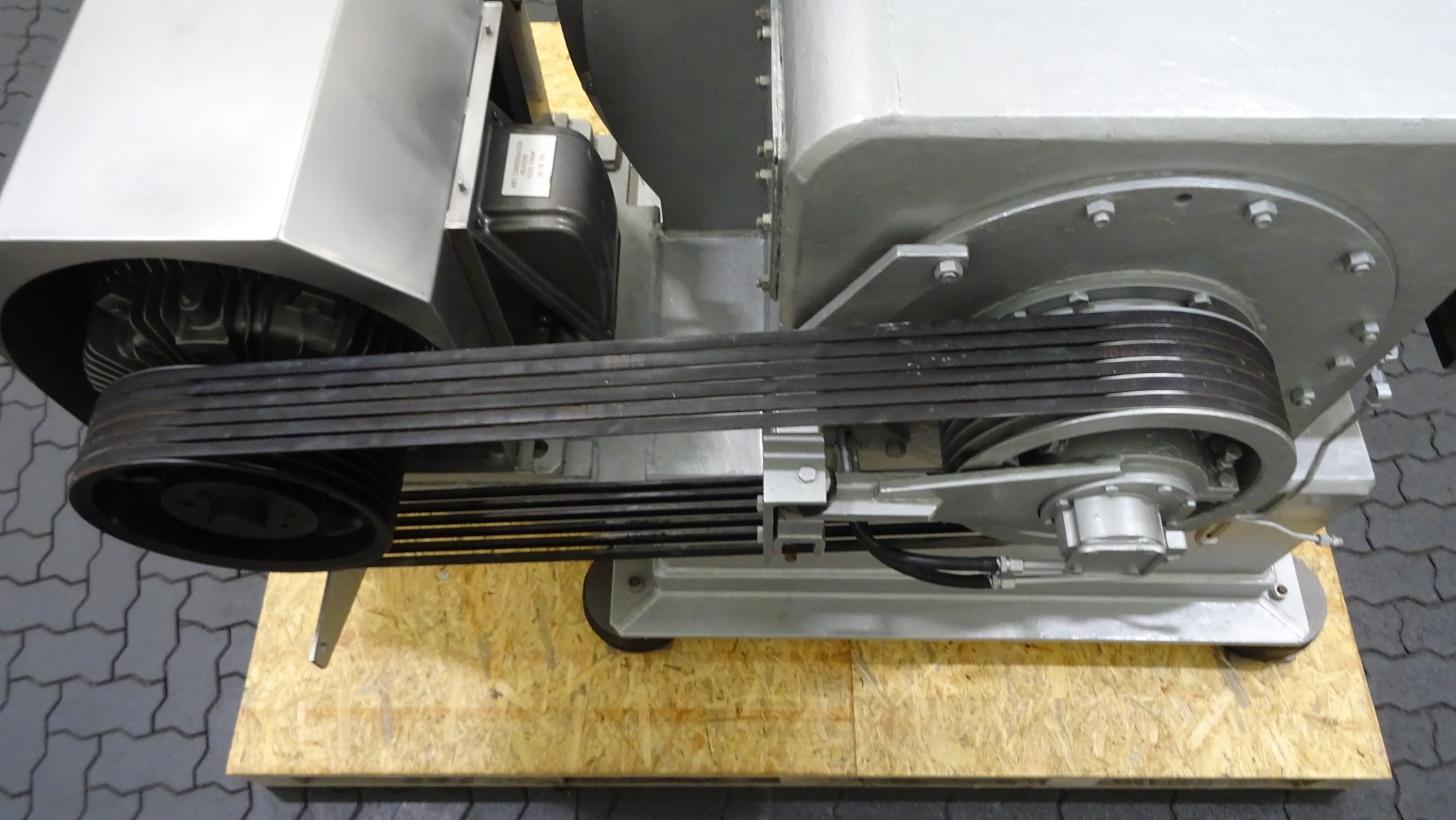 Used Worm Screen Centrifuge - Siebtechnik / Tema Conturbex H-700