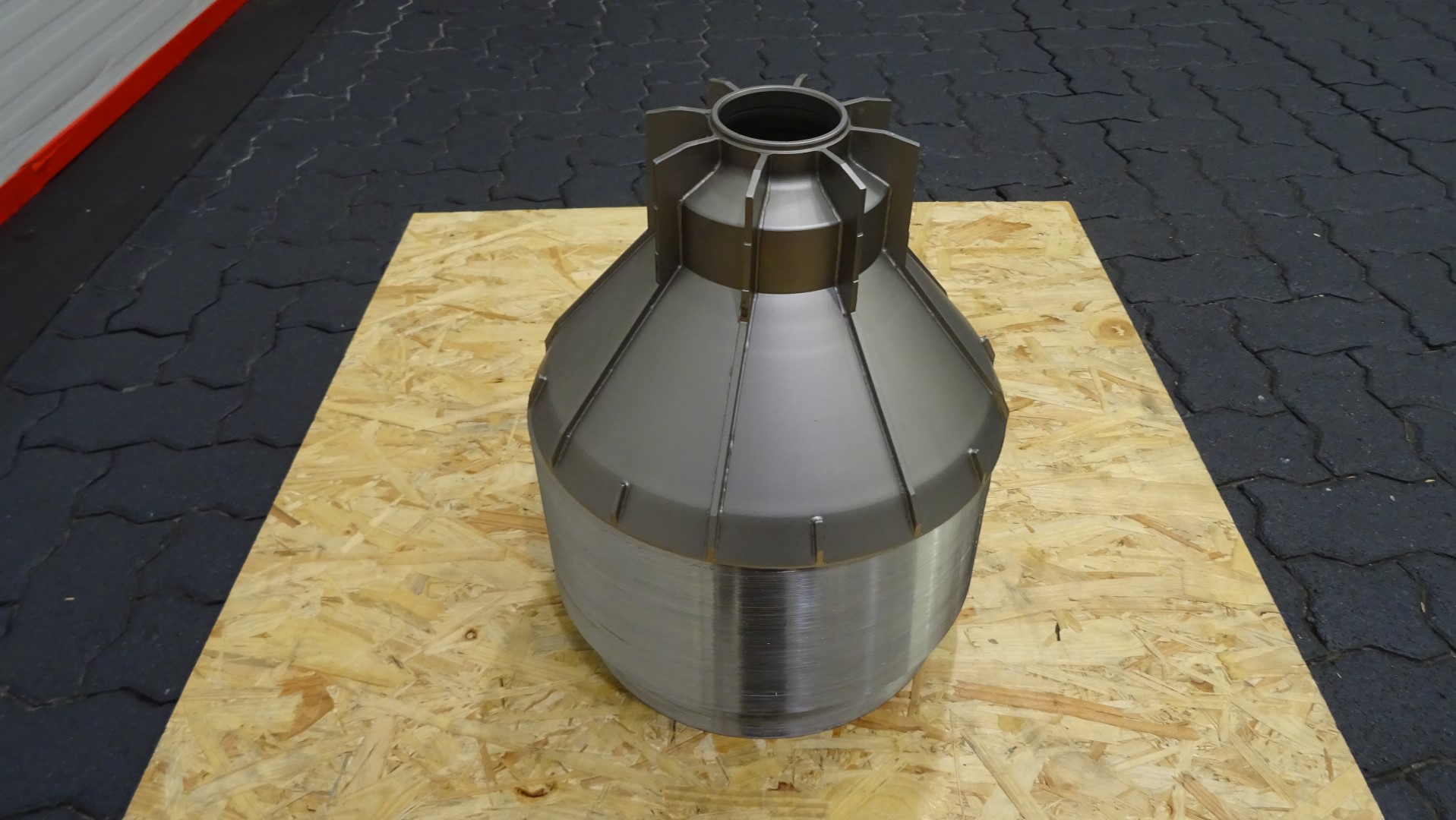 Used Disc stack with distributor and 145x Discs - Tetra Pak A 610 HGD-14C Butteroil Separator