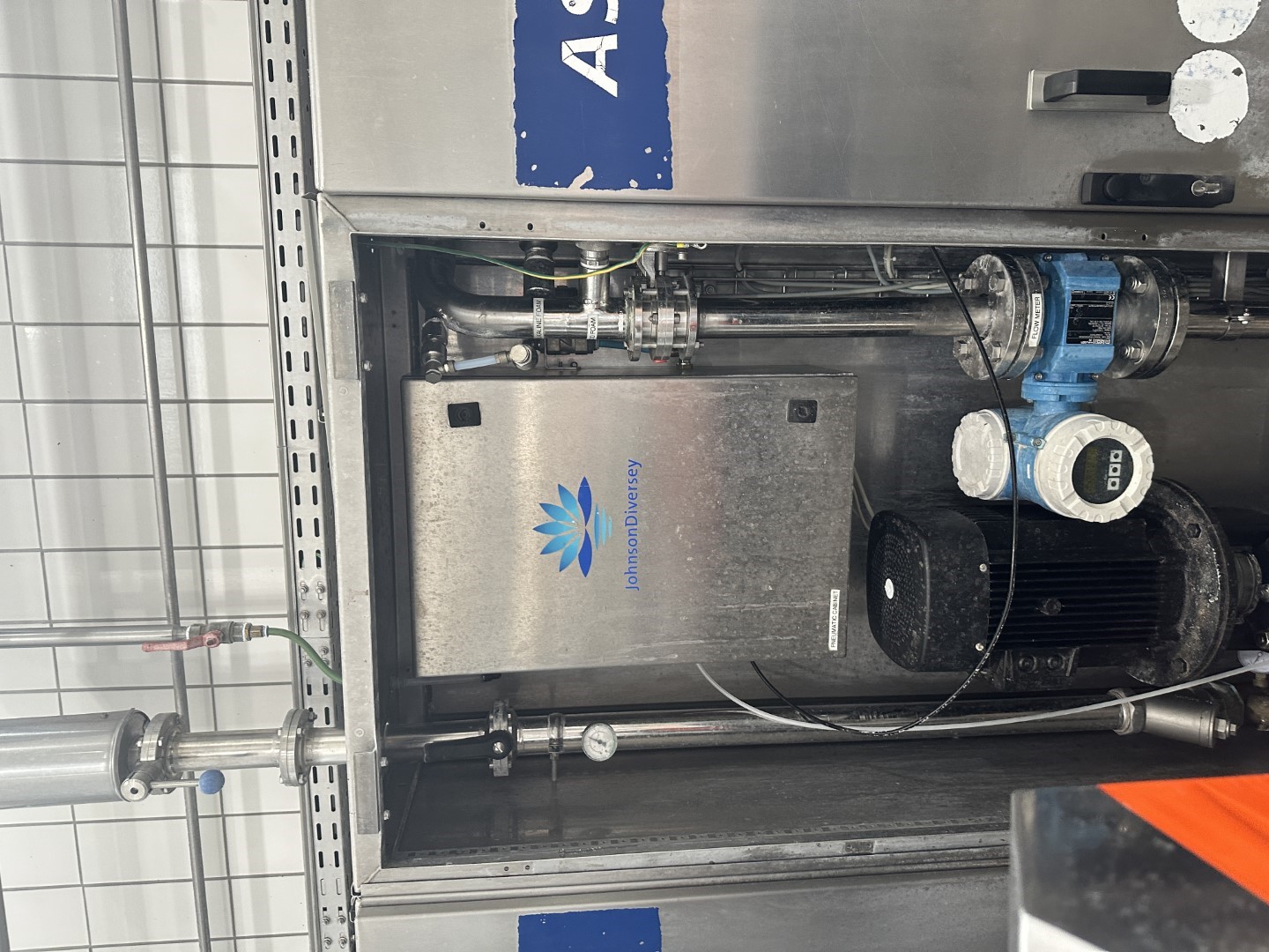 Used Aseptic PET Bottle filling machine - SIG Asbofill 710