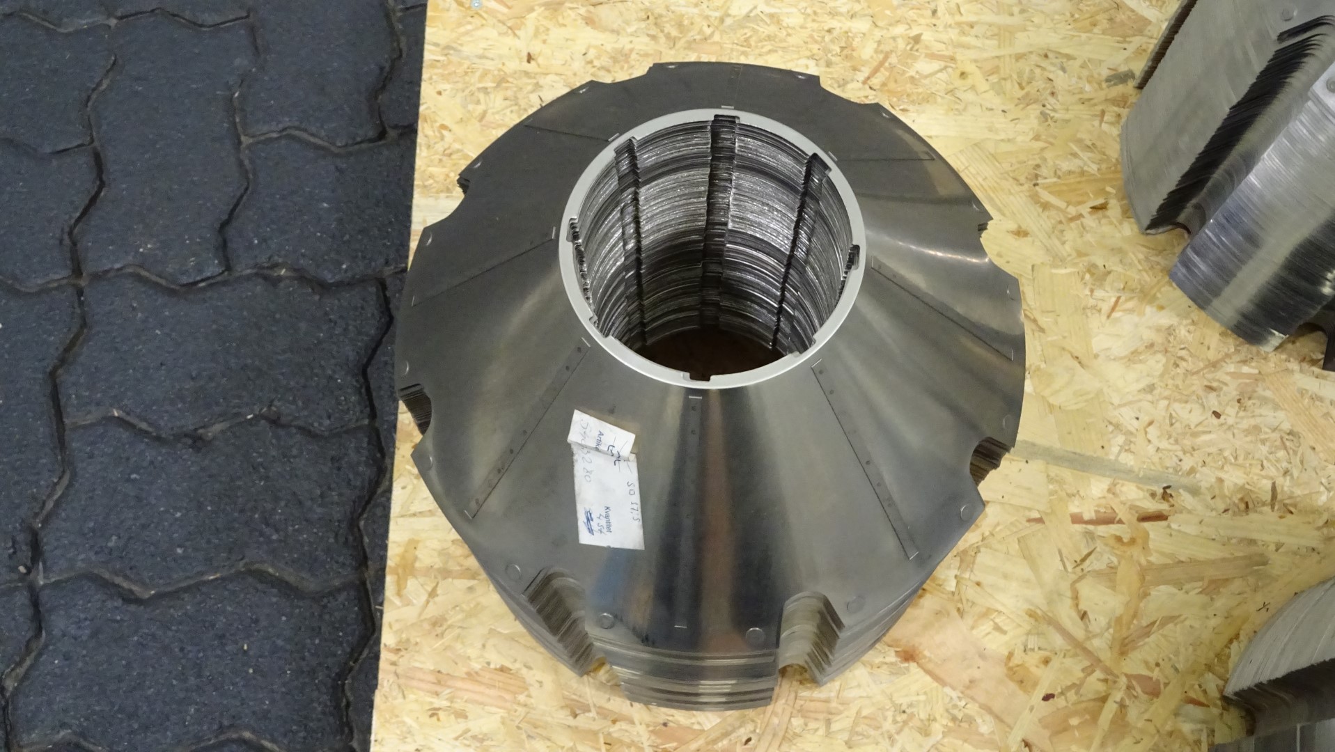 Used Disc stack with distributor and 528x Discs - Tetra Pak D 610 HGD-34C Clarifier