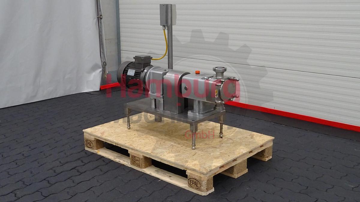 Used Rotary positive displacement pump / Lobe pump - APV CLP/2/036/20