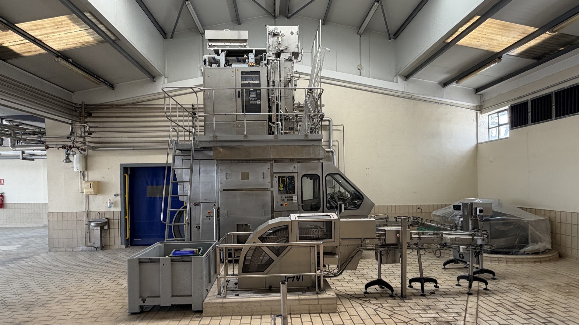 Used Aseptic Carton Filler - Tetra Pak TBA/8 - 100 V - 1.000 ml Slim