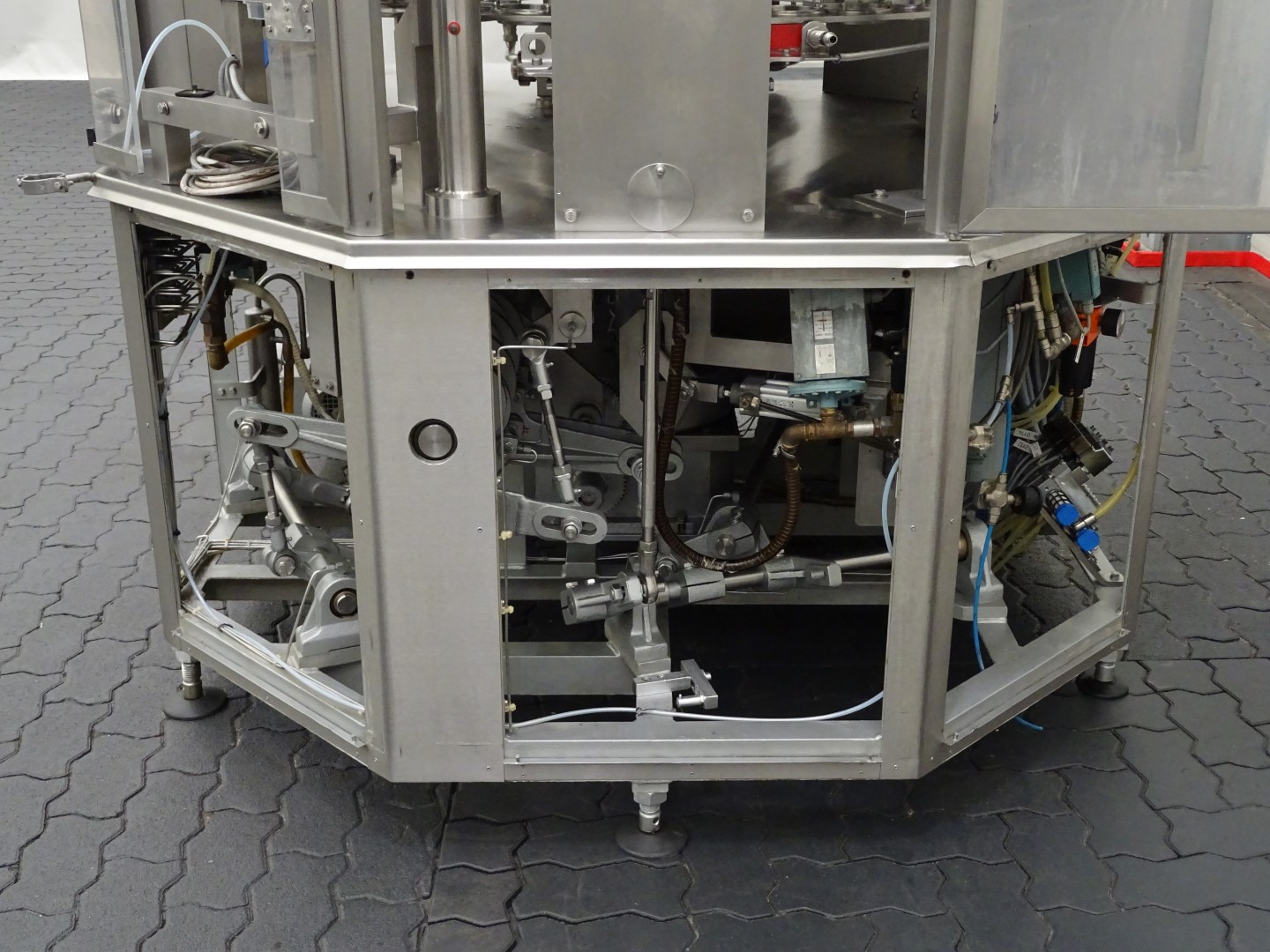 Used Cup filling and sealing machine Ampack Ammann ARL8/2