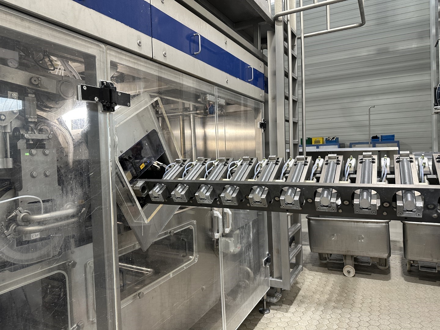 Used Aseptic PET Bottle filling machine - SIG Asbofill 710