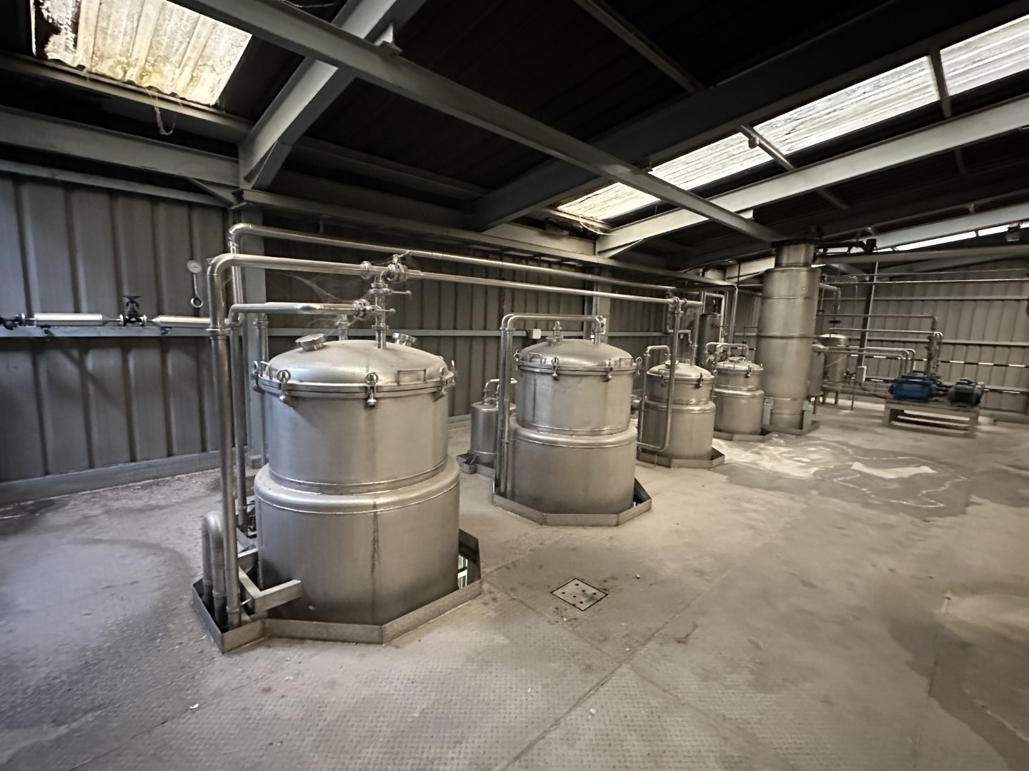 Used Complete GEA Niro Atomizer powder plant with 4-Effect TVR Evaporator, Spray Dryer, Fluidbed Dryer, Cyrstallisation tanks and filling station