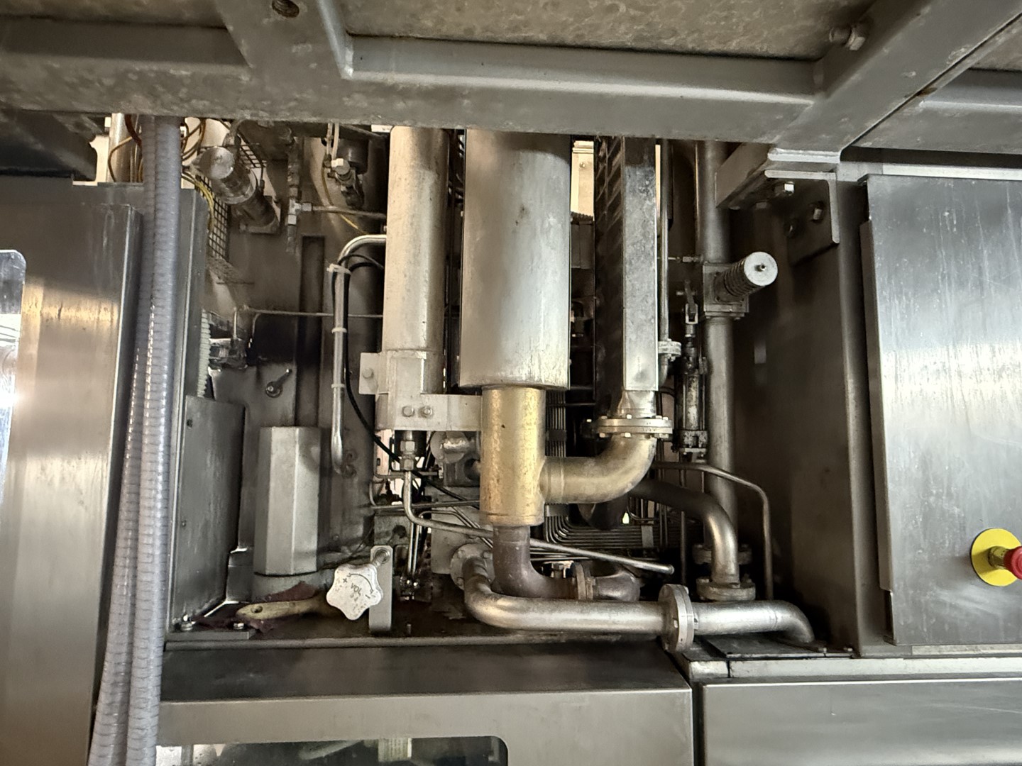 Used Aseptic Carton Filling Line: Tetra Pak TBA/19 - 30 V - 200 ml Slim + Easy Ride + TSA 21 + CBP 70