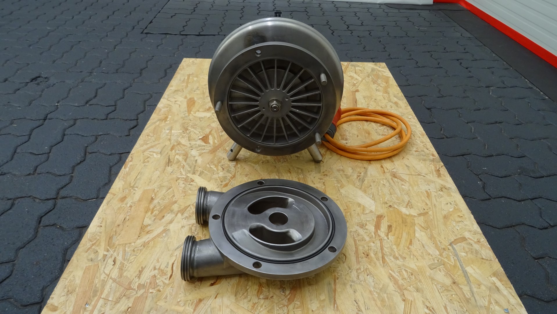Used Pasteuriser / Plate Heat Exchanger / PHE - Tetra Pak / Alfa Laval C6-SR