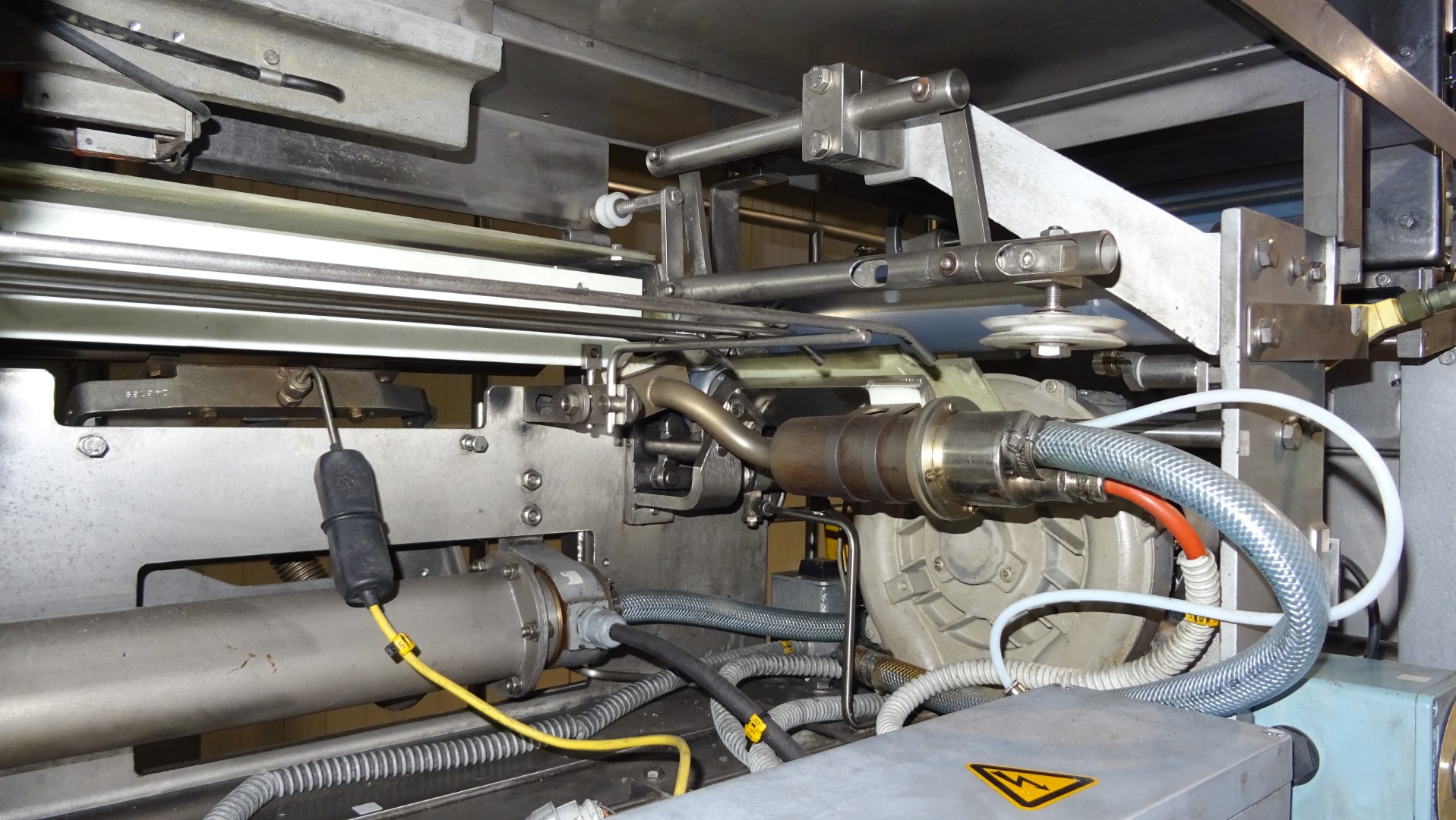 Used Aseptic Carton Filler - Tetra Pak TBA/8 - 100 V - 1.000 ml Slim