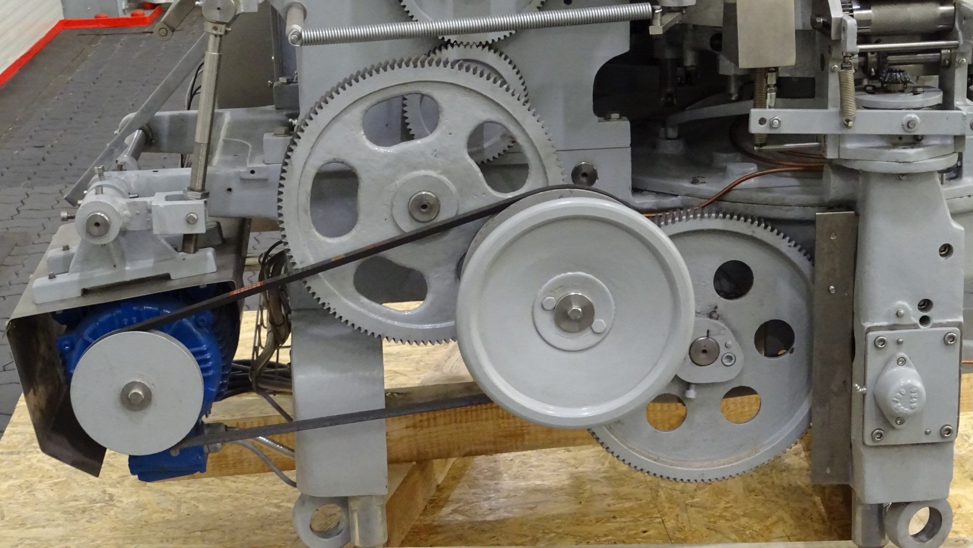 Used Reconditioned filling and wrapping machine for butter - Trepko XPG-40 for 250 gram