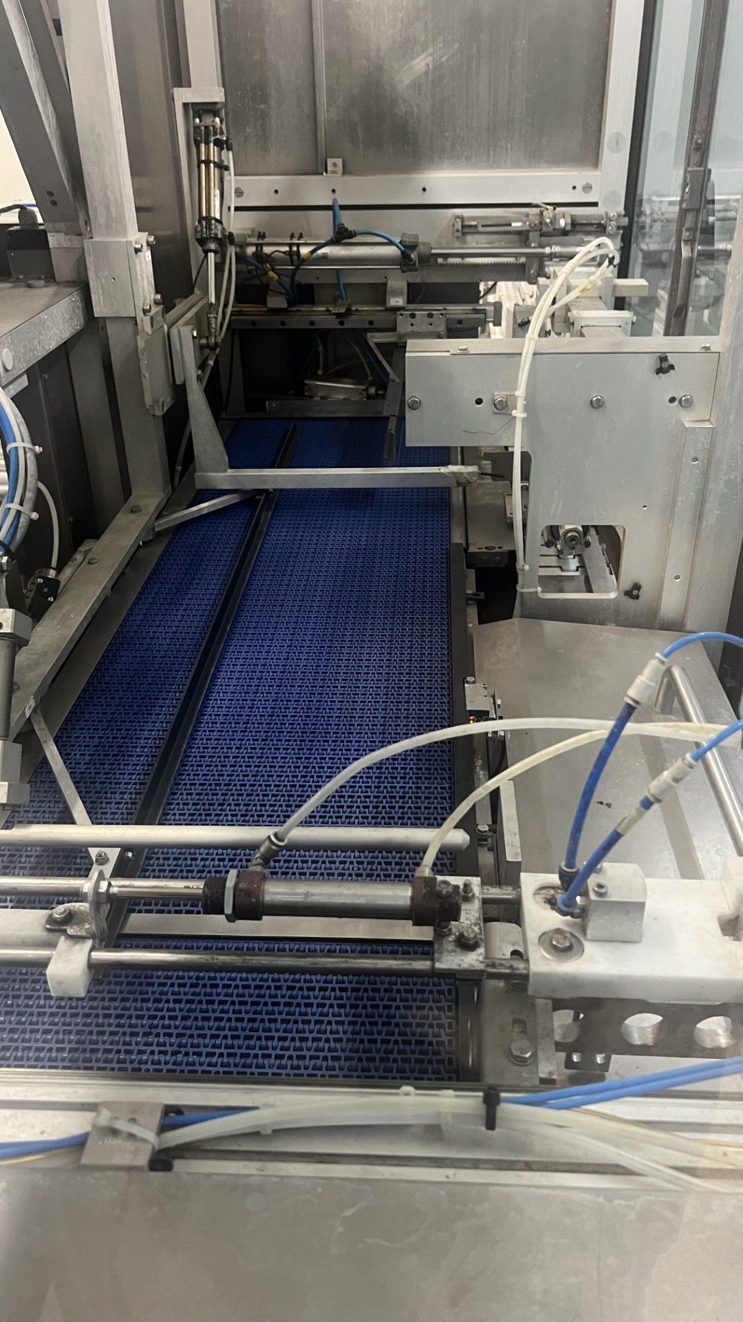 Used Aseptic carton filler Tetra Pak TBA/19 - 10 V - 200 ml Slim