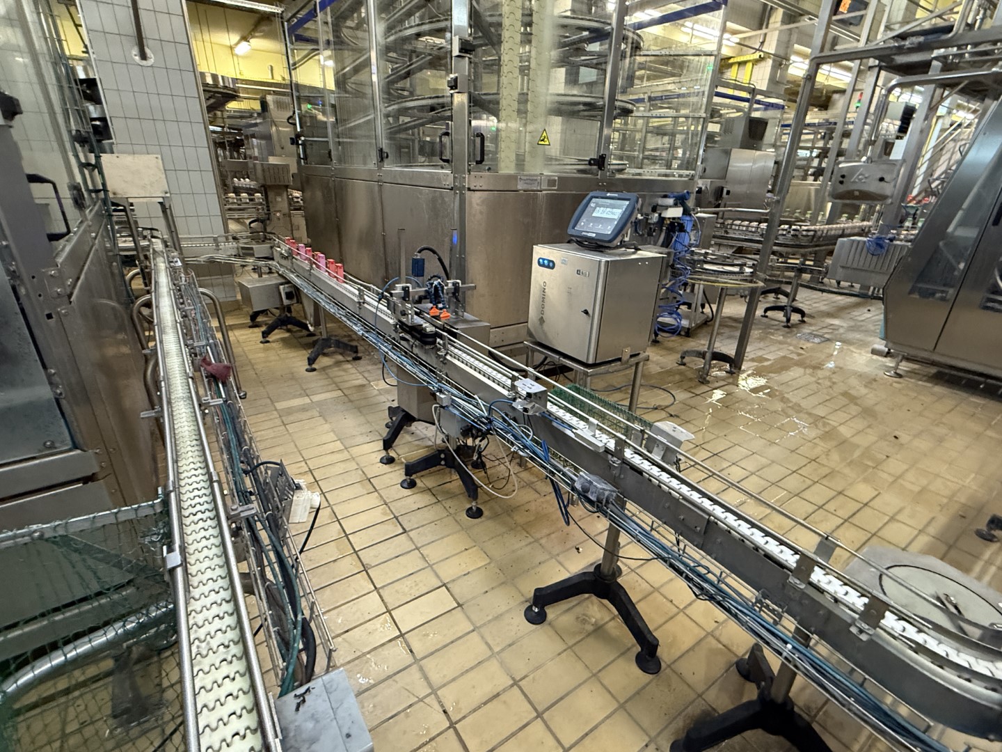 Used Aseptic Carton Filling Line: Tetra Pak TBA/19 - 30 V - 200 ml Slim + Easy Ride + TSA 21 + CBP 70