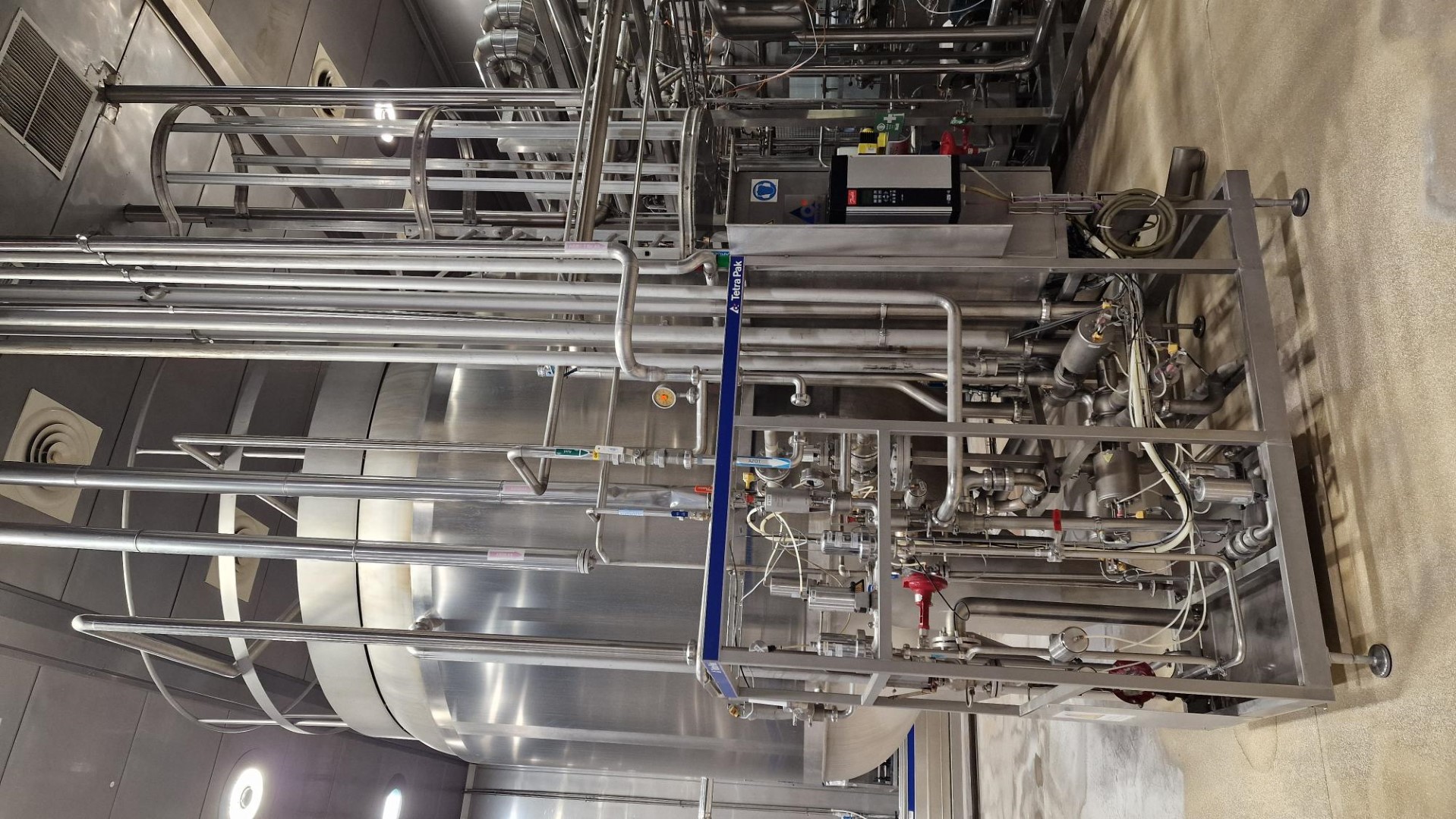 Used Processing plant, bottle blowing, filling, closing, labelling and packing line for PET bottles of 0,4/0,5/1,5 liter - Tetra Pak / Sidel
