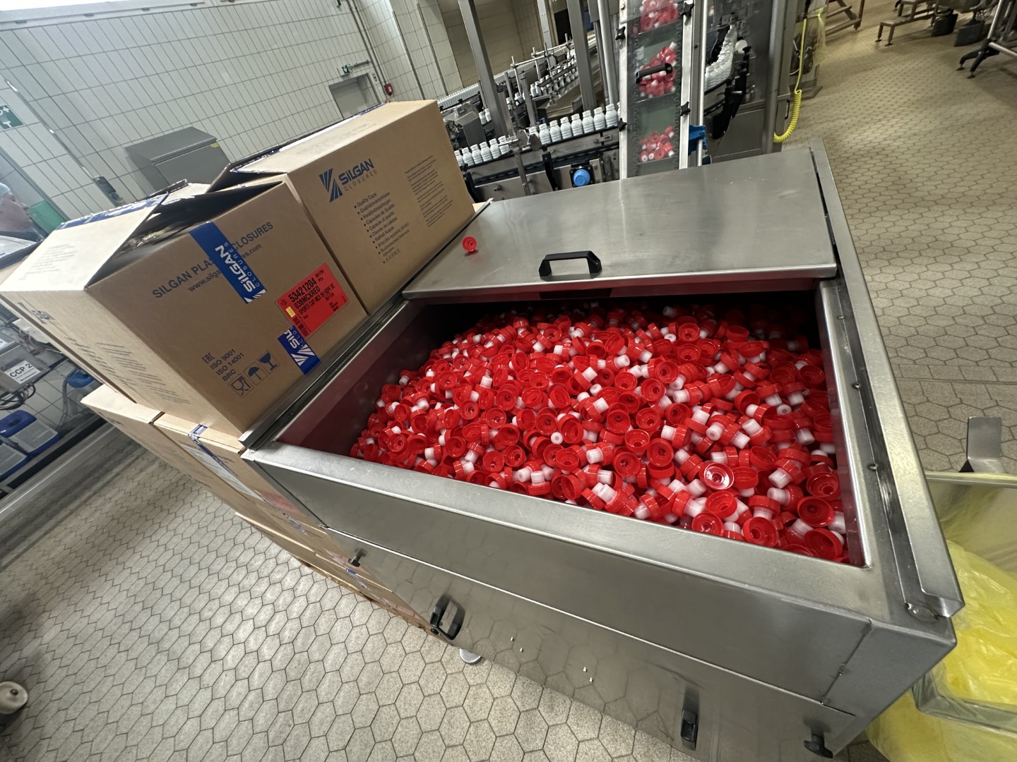 Used Aseptic PET Bottle filling machine - SIG Asbofill 710