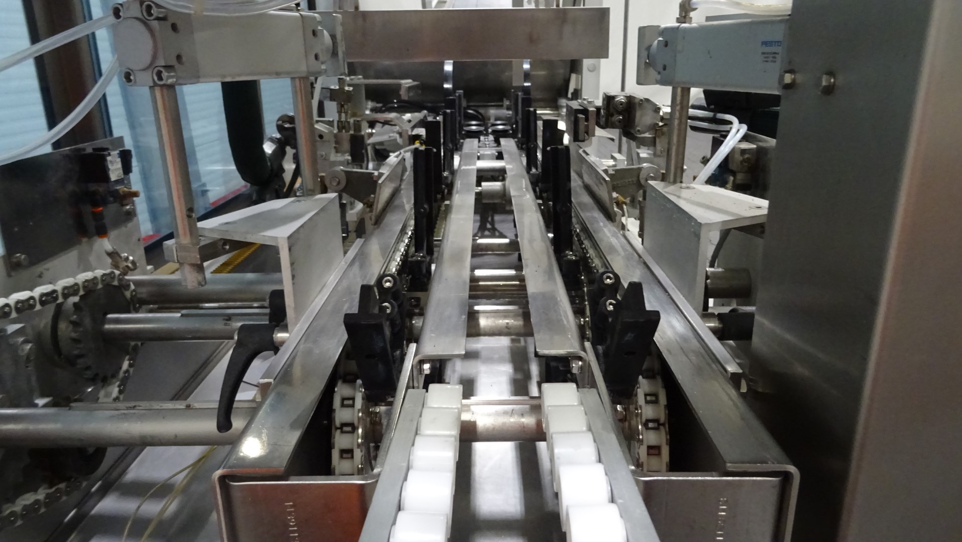 Used Cardboard Packer - Tetra Pak Tetra Cardboard Packer 70 (TCP 70)