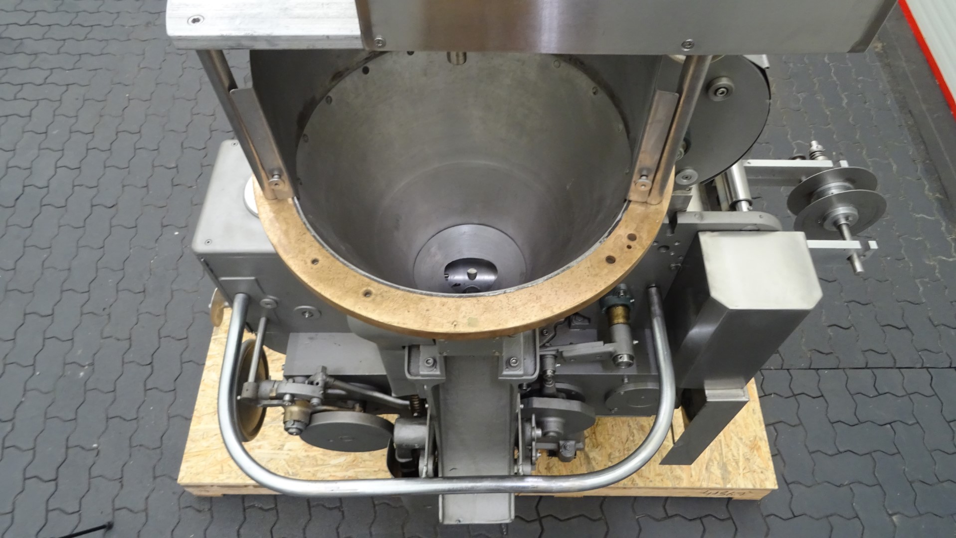 Used Filling and wrapping machine for miniportions of butter Benhil 8304