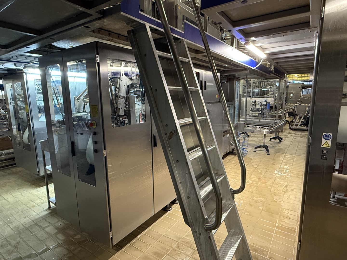 Used Aseptic Carton Filling Line: Tetra Pak TBA/19 - 30 V - 200 ml Slim + Easy Ride + TSA 21 + CBP 70
