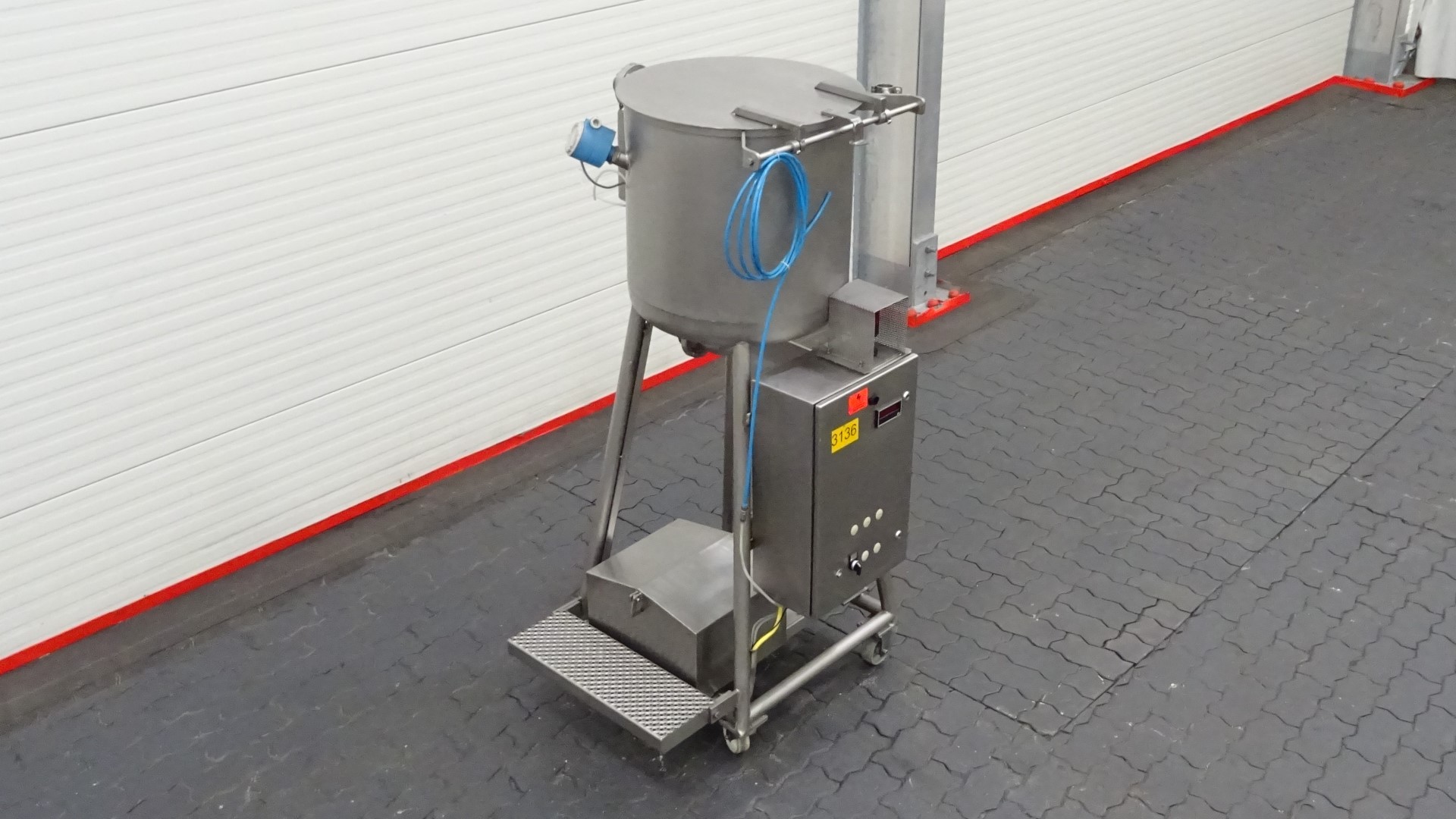 Used Rotary positive displacement pump / Lobe pump - Waukesha 015