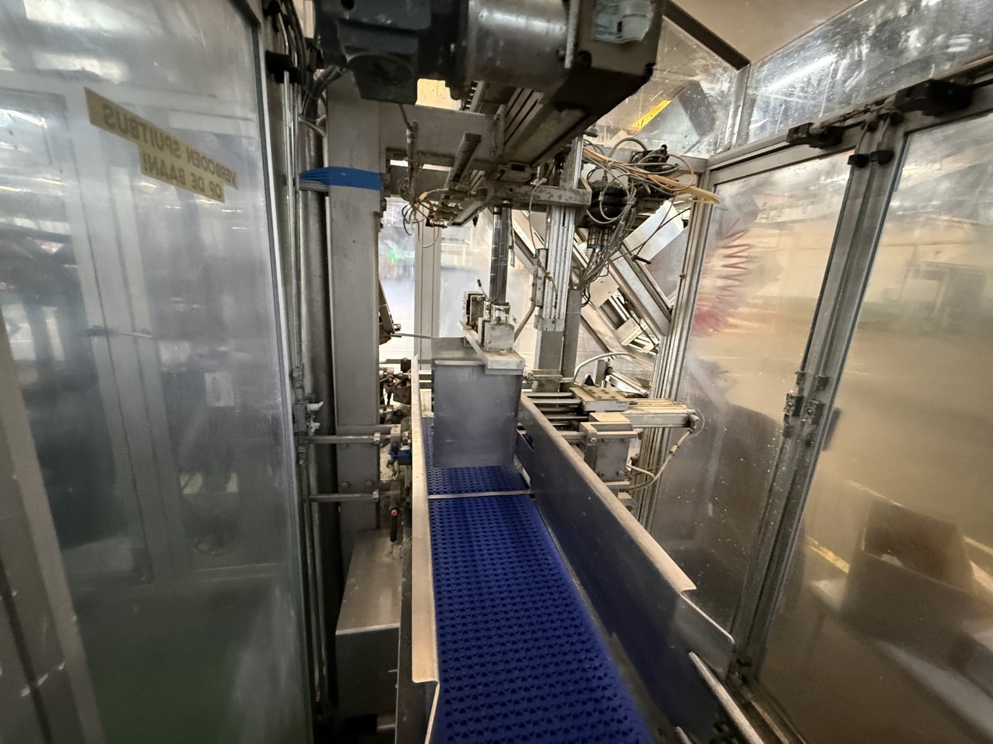 Used Filling, closing, labelling and packing line for plastic containers of 2 liter with fresh milk - Weightpack WFT 32.10.160