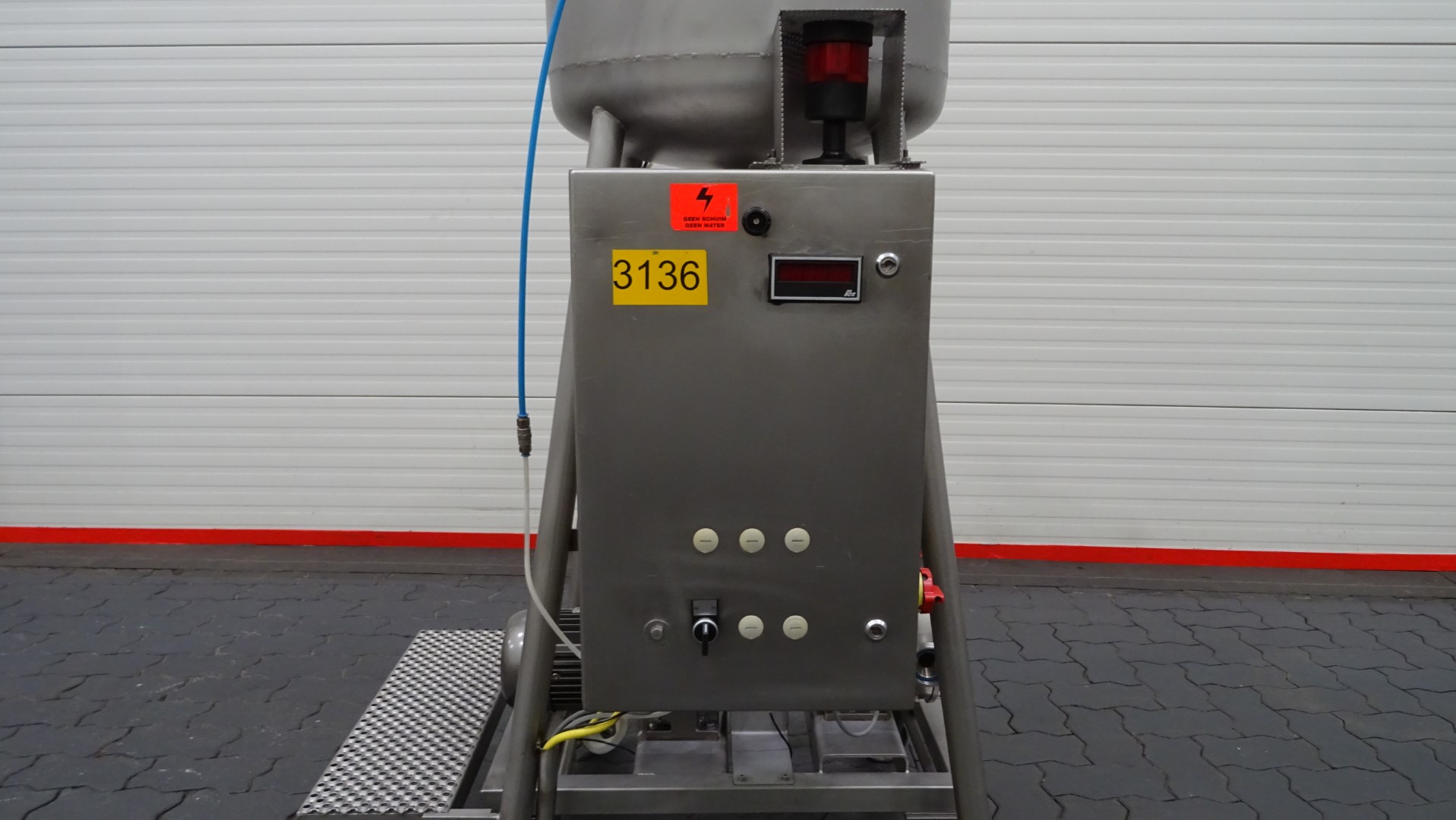 Used Rotary positive displacement pump / Lobe pump - Waukesha 015