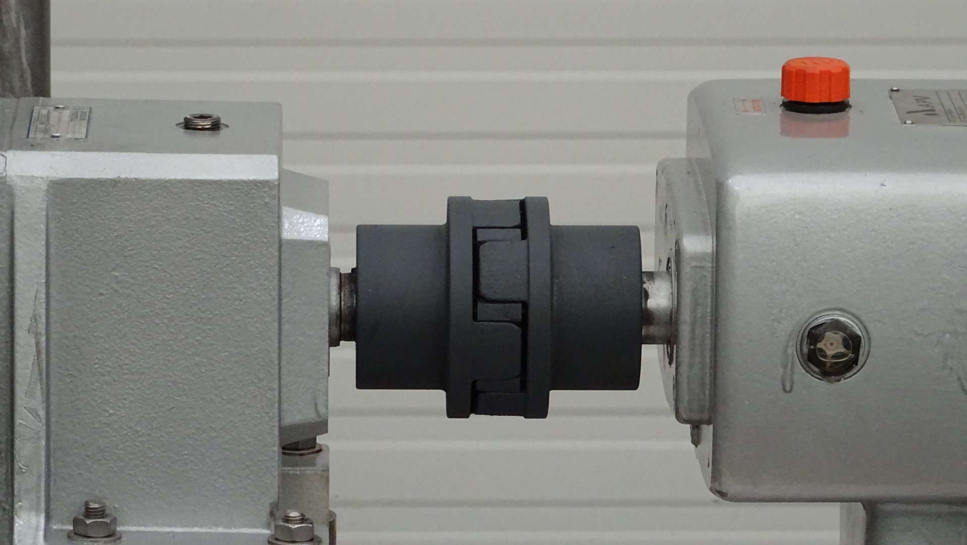 Used Rotary positive displacement pump / Lobe pump - APV CLP/2/036/20