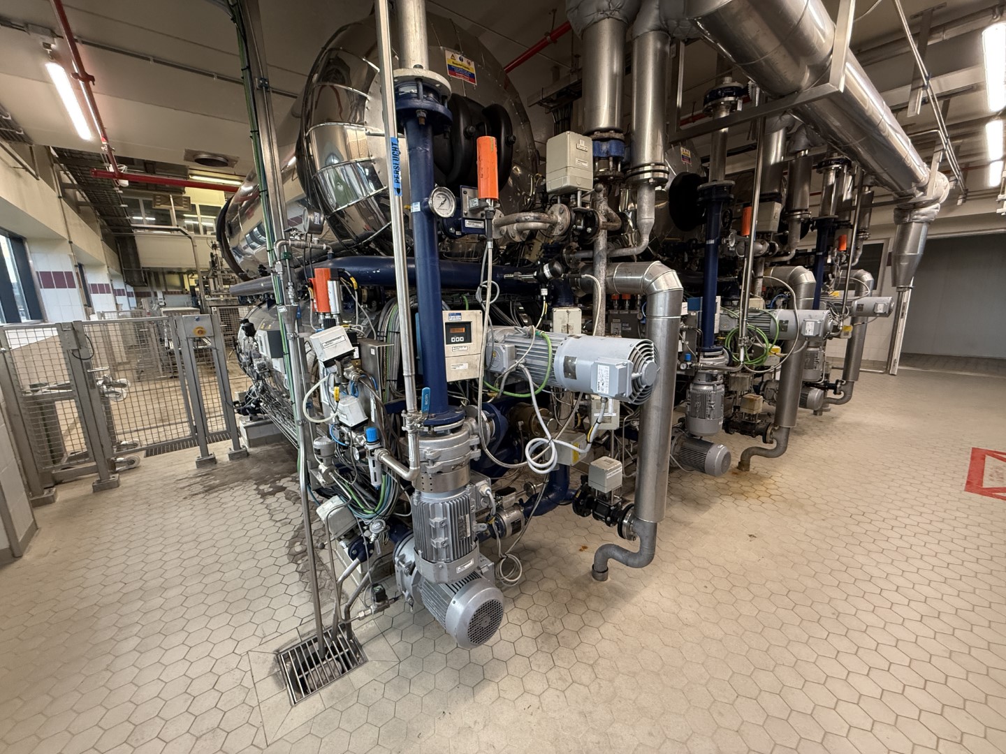 Used Complete can filling and closing line for liquids (nutrition) in 250 gram aluminium cans