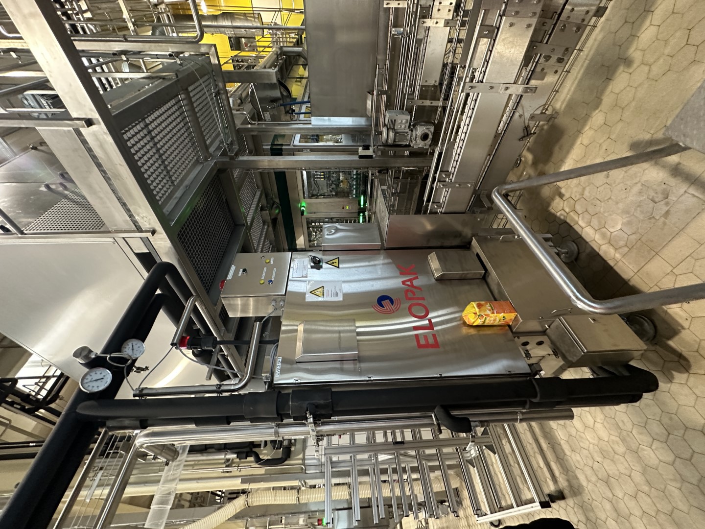 Used Aseptic Carton Filling Line: Shikoku S-PS80HA + 3x Elopak PLA-S30 Applicator + Oystar A+F Packer