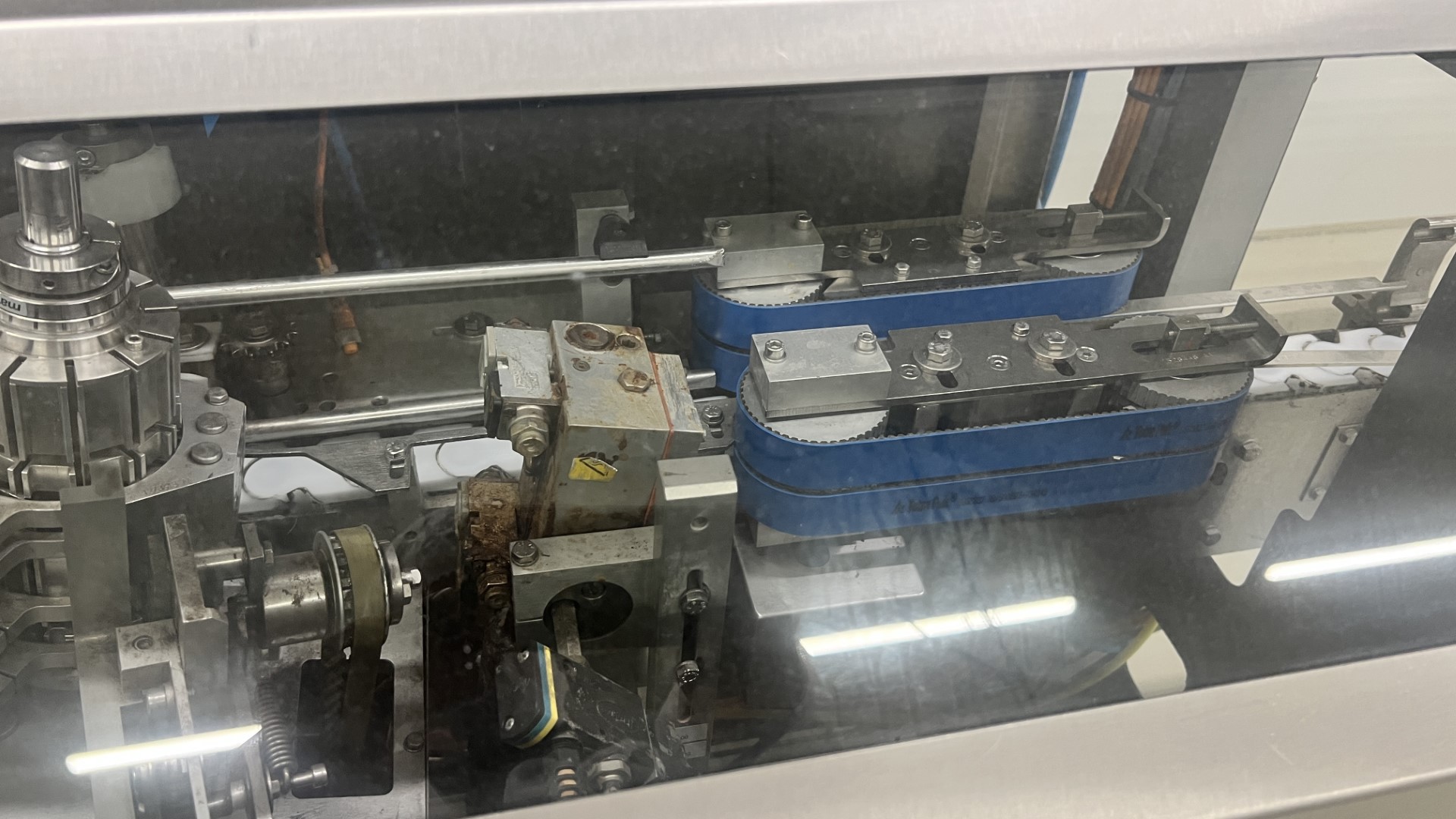 Used Aseptic carton filler Tetra Pak TBA/19 - 10 V - 200 ml Slim