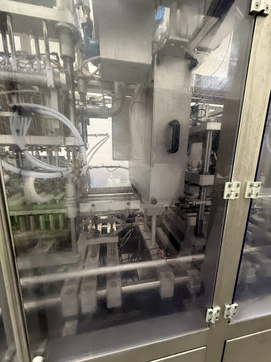 Used Form Fill Seal Machine (FFS) for mini-portions - Alimenta Newpack Division Thermoform FM100/E-20 HC