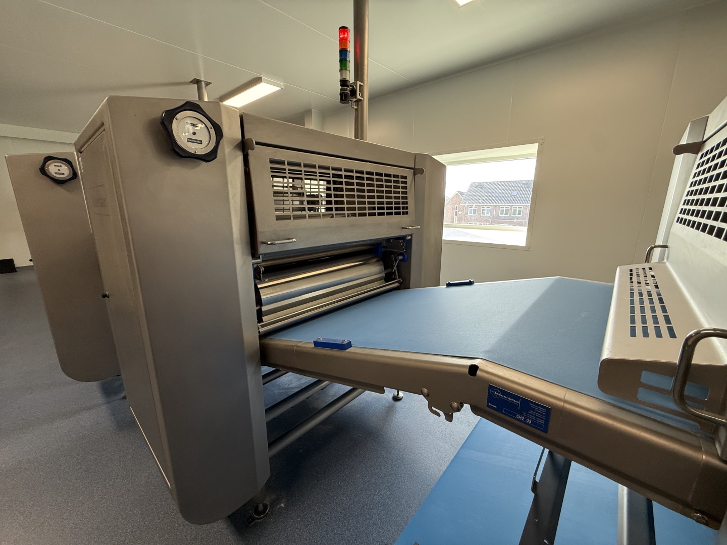 Used Dough processing / rollout line - Rademaker sheeting line with universal line and Packo nitrogen freezer