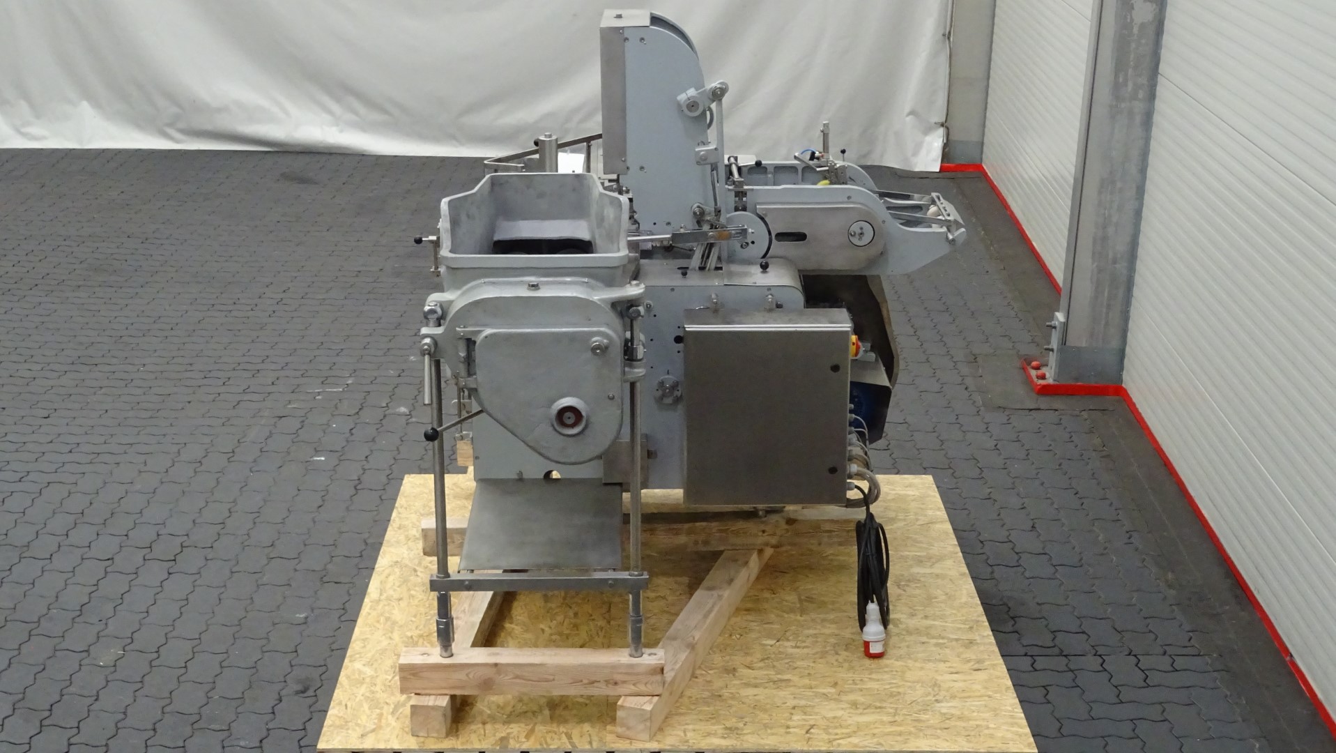 Used Reconditioned filling and wrapping machine for butter - Trepko XPG-40 for 250 gram