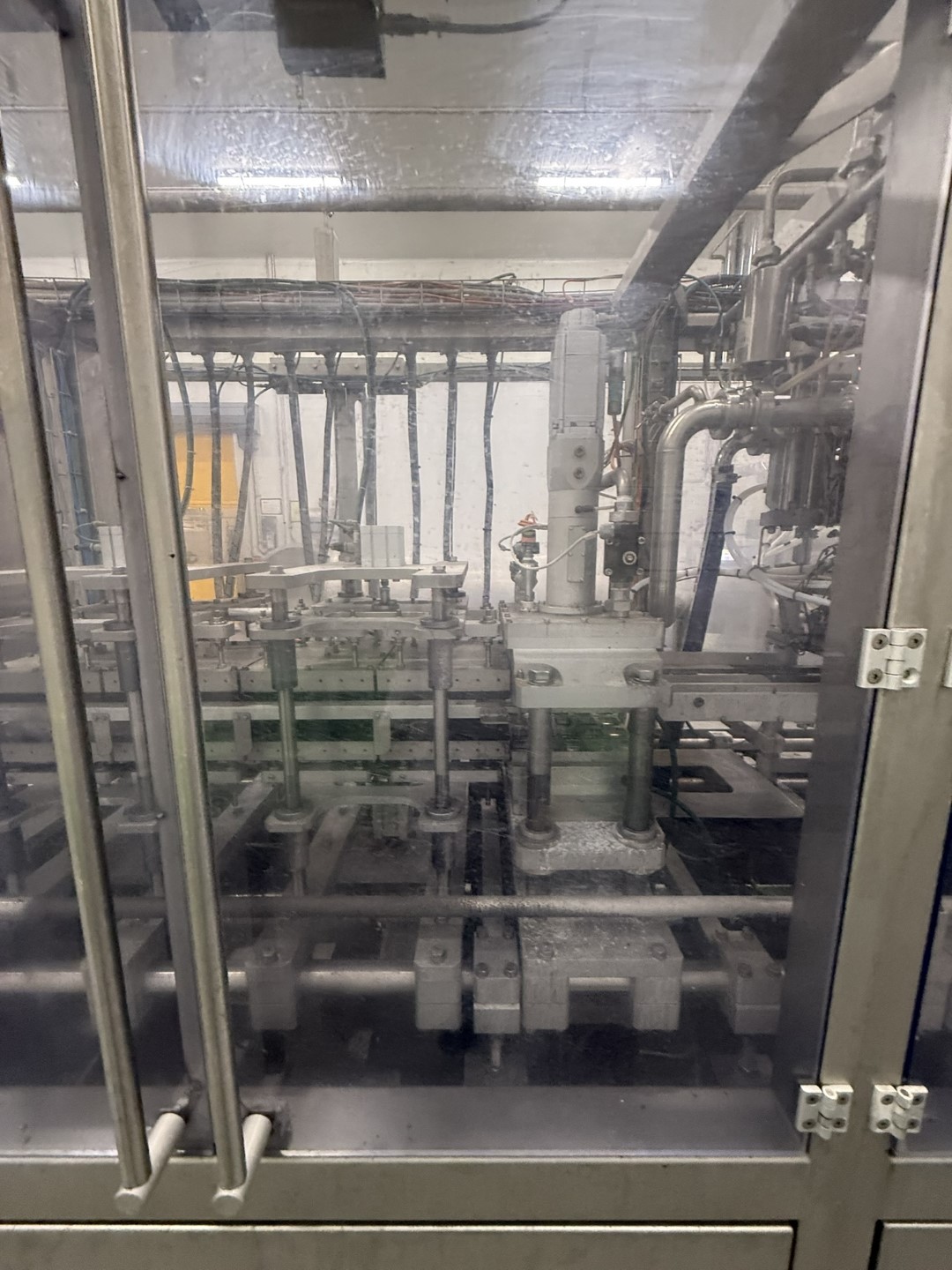 Used Form Fill Seal Machine (FFS) for mini-portions - Alimenta Newpack Division Thermoform FM100/E-20 HC