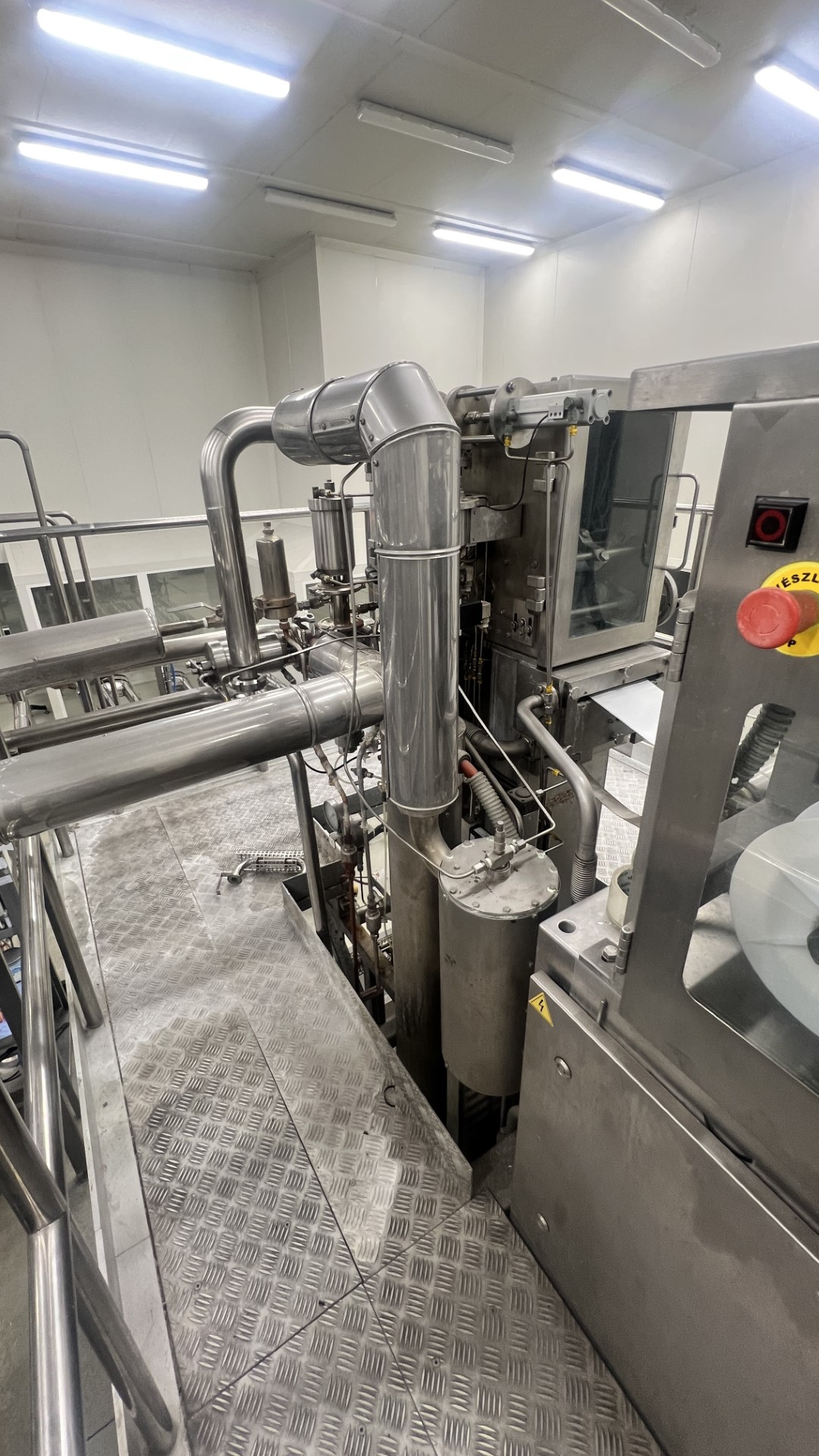 Used Aseptic carton filler Tetra Pak TBA/19 - 10 V - 200 ml Slim